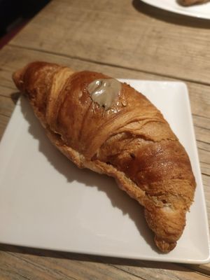 Croissant Pistachio (amazing) at UNO Caffé Olistico in Bologna