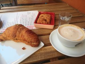  at UNO Caffé Olistico in Bologna