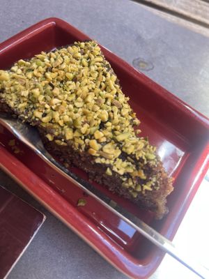 torta ai pistacchi  at UNO Caffé Olistico in Bologna