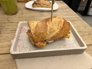   at UNO Caffé Olistico in Bologna