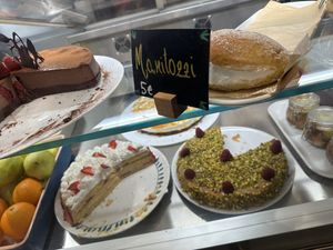   at UNO Caffé Olistico in Bologna