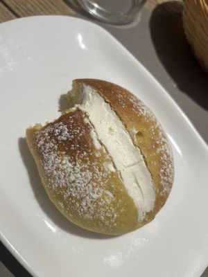 brioche con nata vegana  at UNO Caffé Olistico in Bologna
