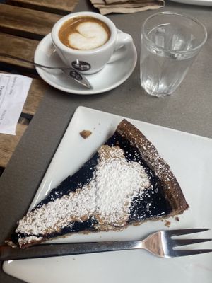   at UNO Caffé Olistico in Bologna
