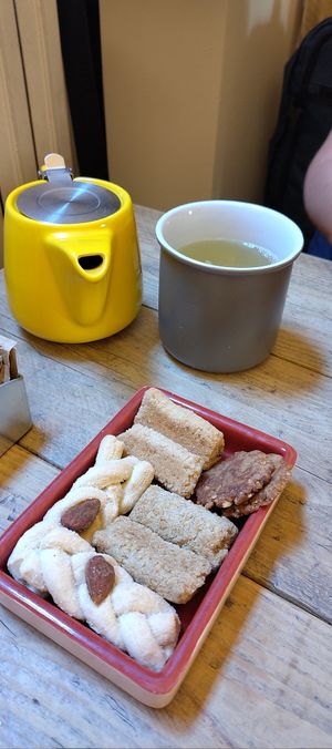 Biscuits with tea at UNO Caffé Olistico in Bologna