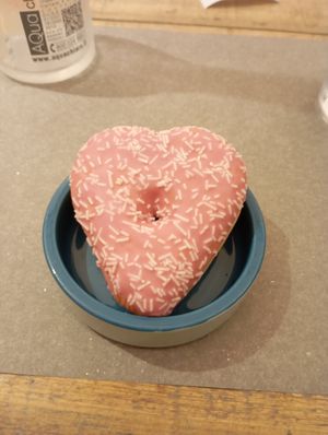 Vegan donut at UNO Caffé Olistico in Bologna