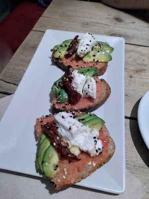 Tostadas at UNO Caffé Olistico in Bologna