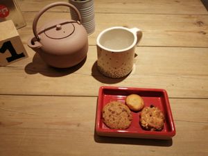 Vegan biscuits with tea at UNO Caffé Olistico in Bologna