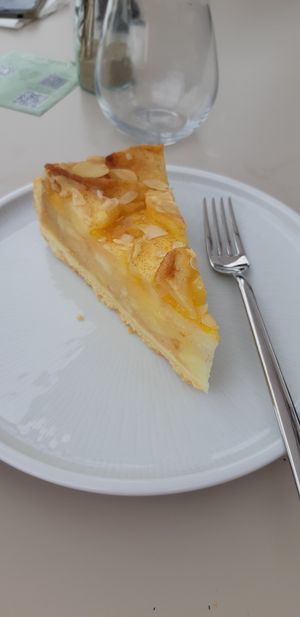 Apfelkuchen at Bellevue in Stuttgart