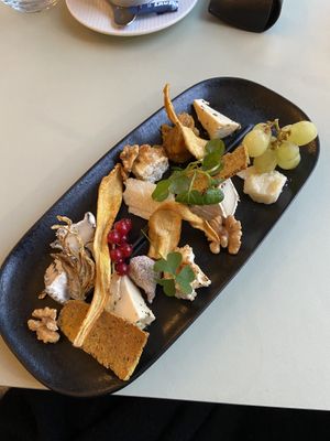 Vegan cheese platter at Bellevue in Stuttgart