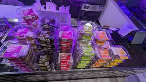 Cakes at Dodah's Kitchen in Baltimore