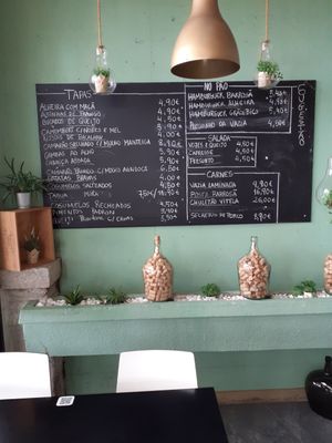 Le menu at Fronteira Gastrobar Tapas Wines Gins in Valenca