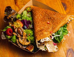 Vegan Mozzarella cheese, mushrooms, spinach and red beet hummus. 🌱🥬🧆🥙 at Creperie Rindermarkthalle in Hamburg