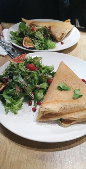Savoury crepes (feta-avocado and hummus-avocado) at Creperie Rindermarkthalle in Hamburg