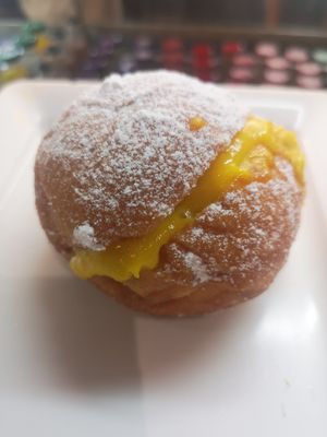 Vegan Bola de Berlim at Mourapão  in Vilamoura