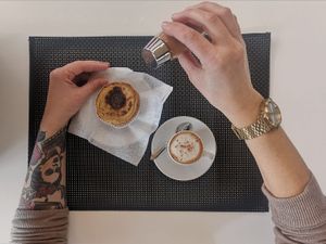 Pastel de nata e garoto com bebida de amendoa 🥰 at Mourapão  in Vilamoura