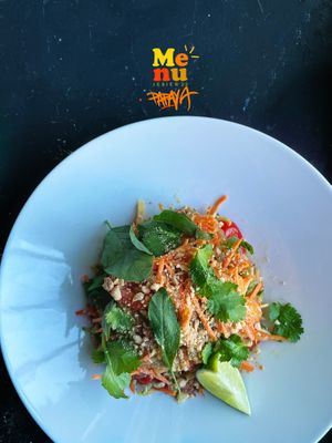 PAPAYA SALAD / vegan at ŁĄKA BAR in Gdansk