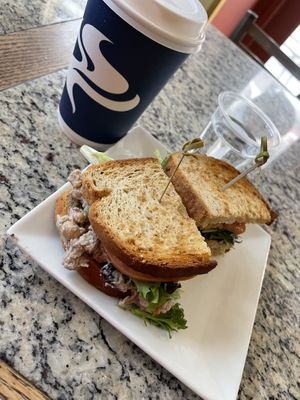 Always, when I am going snowboarding 🏂 , first stop is here for their delicious sandwiches 😍😍🤤  at Big Bear Bistro in Vail