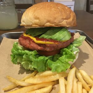 Avocado burger set at Terra Burger & Bowl in Tokyo