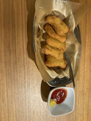 Chiken nuggets  at Terra Burger & Bowl in Tokyo