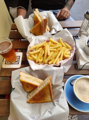 Vegan Grilled cheese sandwiches at BOP Café in Porto
