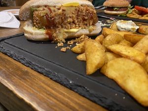 Menú perrito anektexia at Cerveceria La Raposa in Oviedo