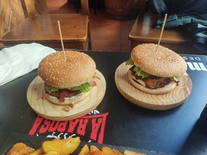 L'estrueldo and 1312 (9€ each) at Cerveceria La Raposa in Oviedo