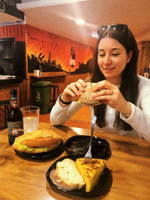 Pinchos veganos at Cerveceria La Raposa in Oviedo