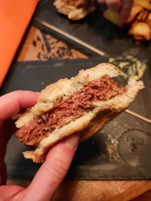 Beyond meat, "queso" azul y nueces at Cerveceria La Raposa in Oviedo