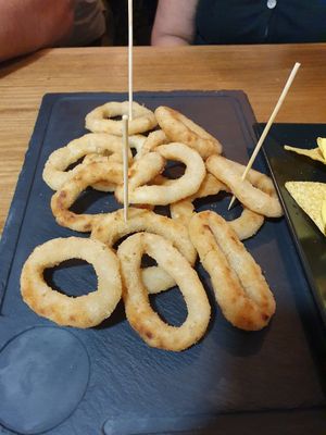 Aros de cebolla at Cerveceria La Raposa in Oviedo
