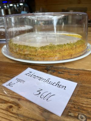 Vegan lemon cake  at Gans Woanders in Munich
