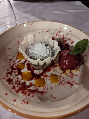 Coulant with homemade raspberry sorbet at Quinta Do Furão in Santana