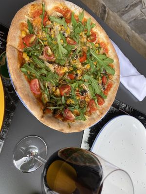 Vegan, Pizza  at Quinta Do Furão in Santana