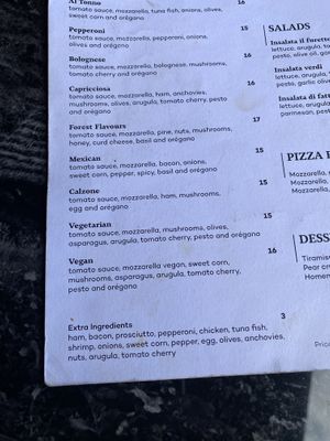 Vegan Pizza was fresh, hot, delicious.  at Quinta Do Furão in Santana