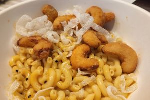 Skrimp Rangoon Mac + Cheese (vegan) at Stella's Lounge in Grand Rapids