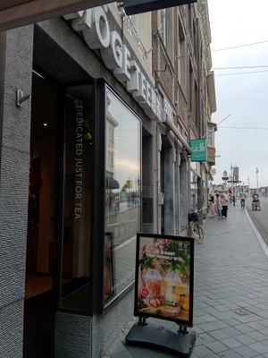 Outside the bubble tea shop (August 2025) at Möge Tee in Maastricht