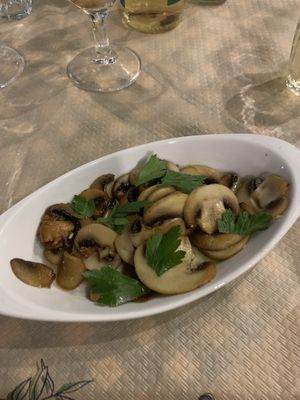 Garlic mushrooms (starter)  at Mom's Kitchen in Kos