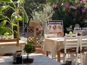 Outdoor seatingg  at Mom's Kitchen in Kos
