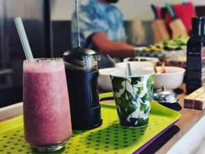 Smoothie and a cuppa at The Chic Pea in Falmouth