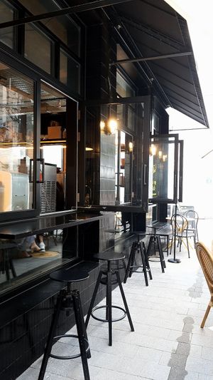 Seating space - outdoors at Beauty Grocery in Seoul
