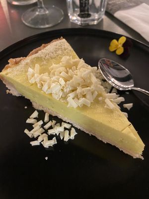 Lemon pie at Boulevard 17 in Vlissingen