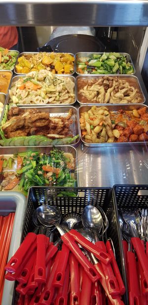 lock nice at Red Apple 红苹果素食 - Bukit Batok in West Singapore