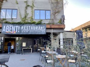 You can sit outside at Halifax Burgers in Koege