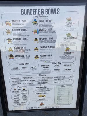 The little leaf means that it’s vegan  at Halifax Burgers in Koege