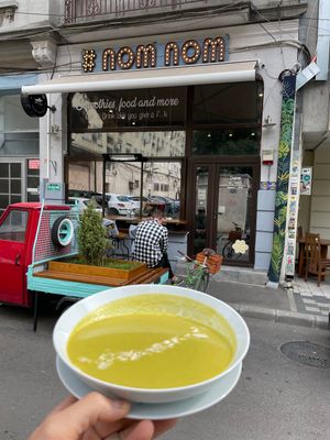 Suuuper GOOD! at Nom Nom in Constanta