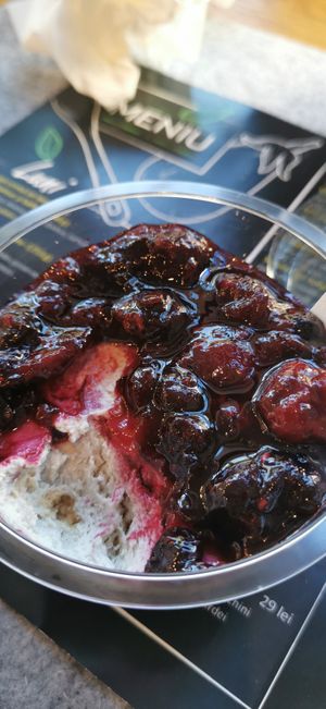  at Nom Nom in Constanta