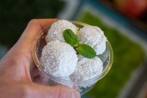 Raffaello
*sugar free
*gluten free at Nom Nom in Constanta