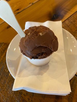 Almond vegan gelato at Pizzicletta - Birch in Flagstaff