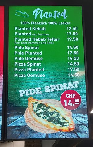 Das vegane Angebot wächst und wächst! Juhuu! at Mados Kebap in Uster