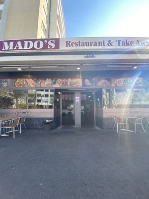 Inside and outside seating at Mados Kebap in Uster