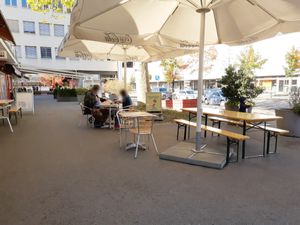 Outdoor seating at Mados Kebap in Uster